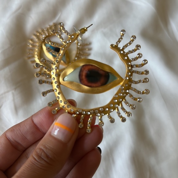 SCHIAPARELLI style evil eye earring - Picture 5 of 5